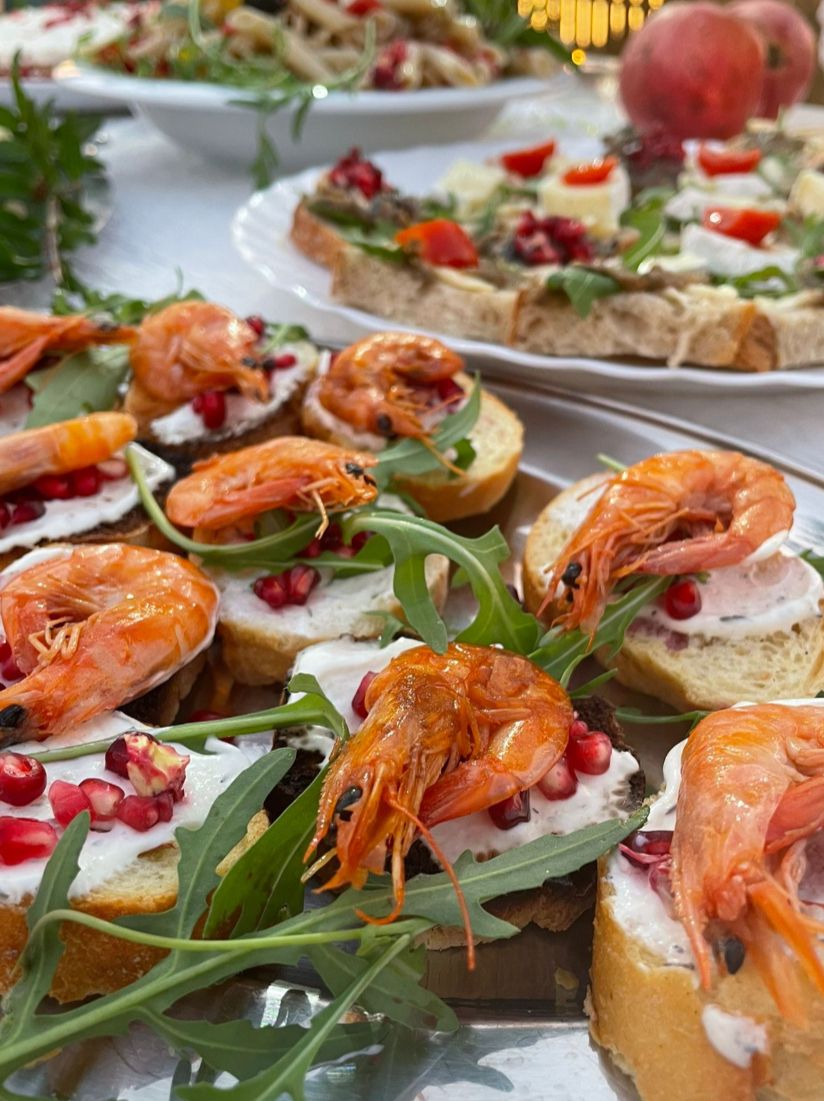 leckere Shrimps mit Granatapfel